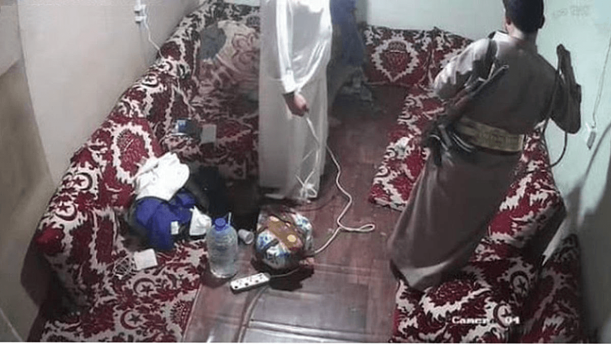 صوروا تعذيبه الذي استمر ساعات حتى لفظ أنفاسه ثم قطعوا شرايين.. قصة الشاب الذي أشعل احتجاجات باليمن
