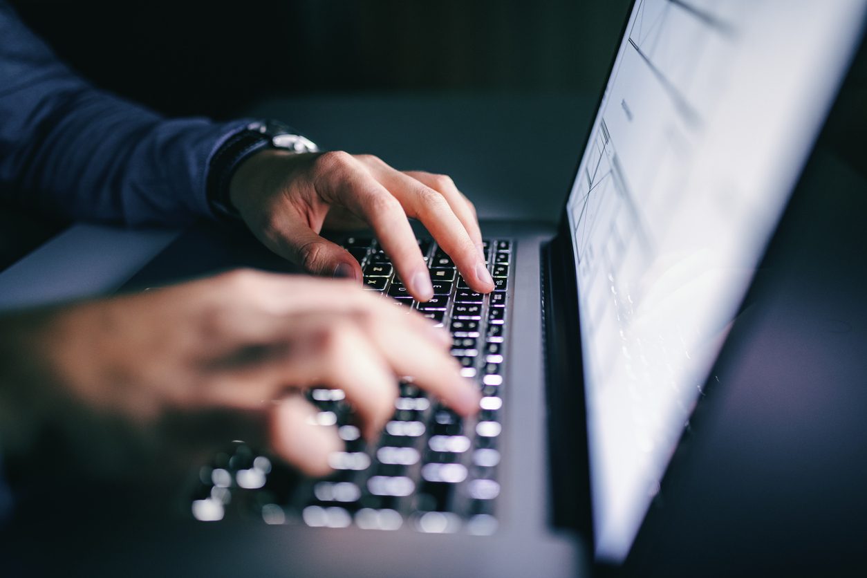 iStock/ حماية البيانات على اللابتوب