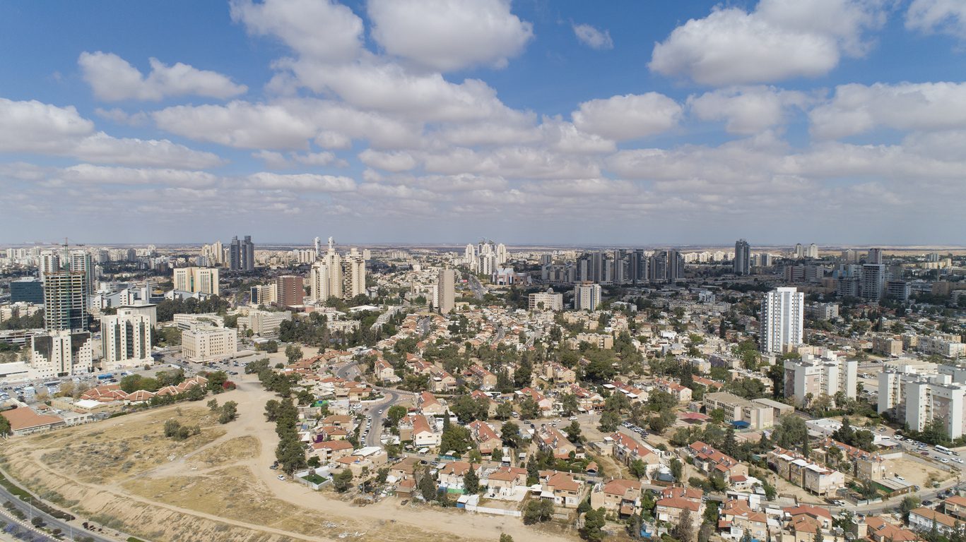 كان النبي إبراهيم سبباً في تسميتها، وأول أرض فلسطينية احتلها البريطانيون.. قصة مدينة “بئر السبع” العريقة