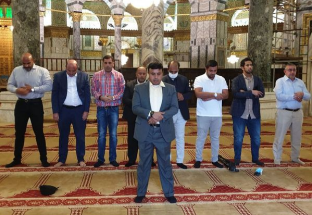 حمتهم قوات الاحتلال كالمستوطنين.. فيديو لوفد خليجي يزور المسجد الأقصى تحت حراسة مشددة
