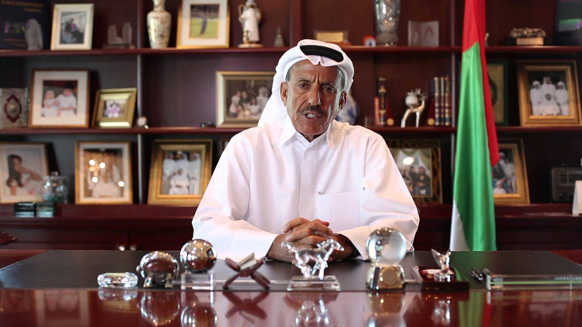 رجل أعمال إماراتي يتهم الفلسطينيين بنقل آمال كاذبة لأبنائهم: لن تكون هناك عودة للاجئين