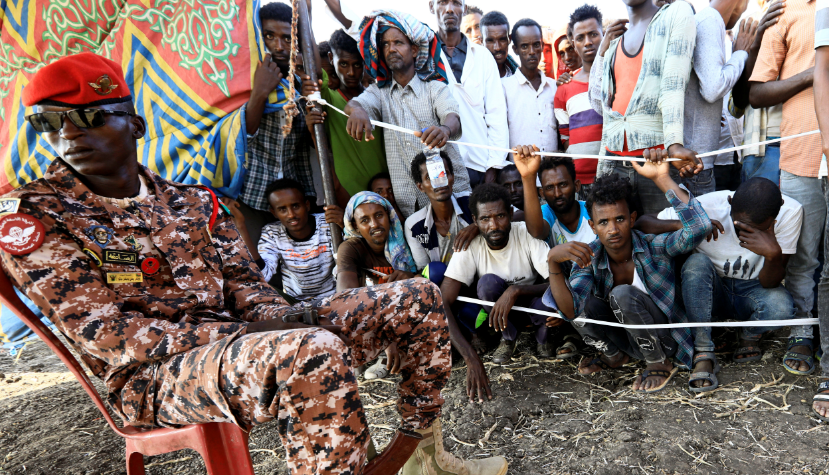 “نحن أشبه بالحيوانات هنا”.. إثيوبيون فرّوا للسودان يعيشون أوضاعاً مأساوية ويصادفون واقعاً مزرياً