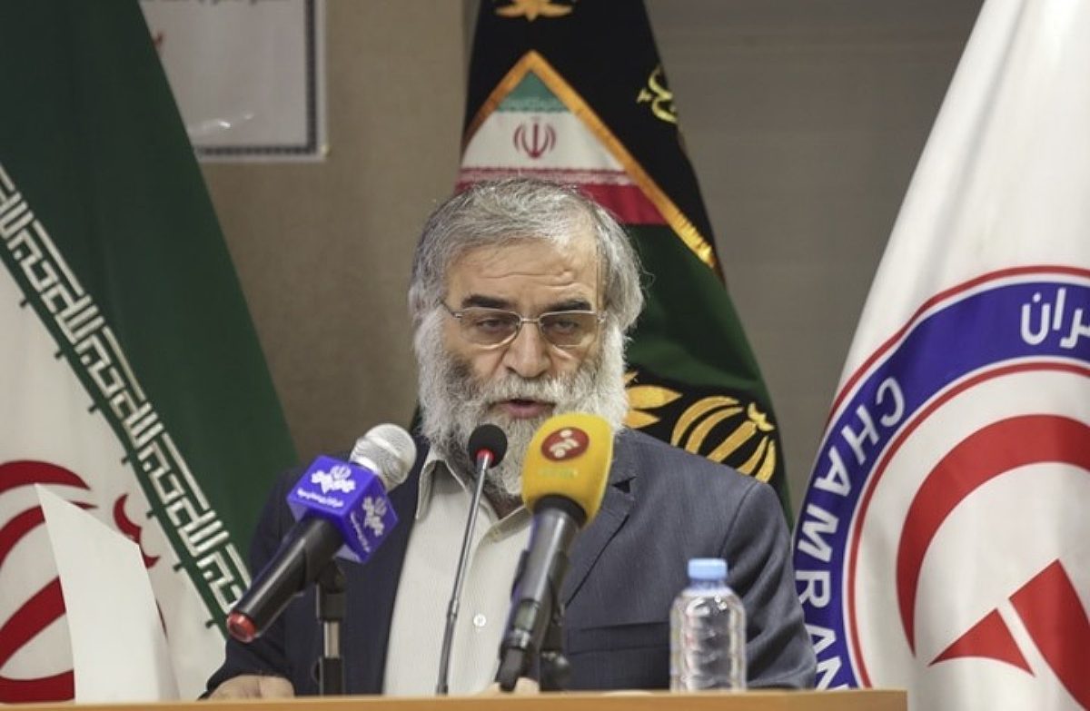 اغتيال فخري زادة.. هل يُشعل مقتل أكبر عالم نووي إيراني الحرب؟