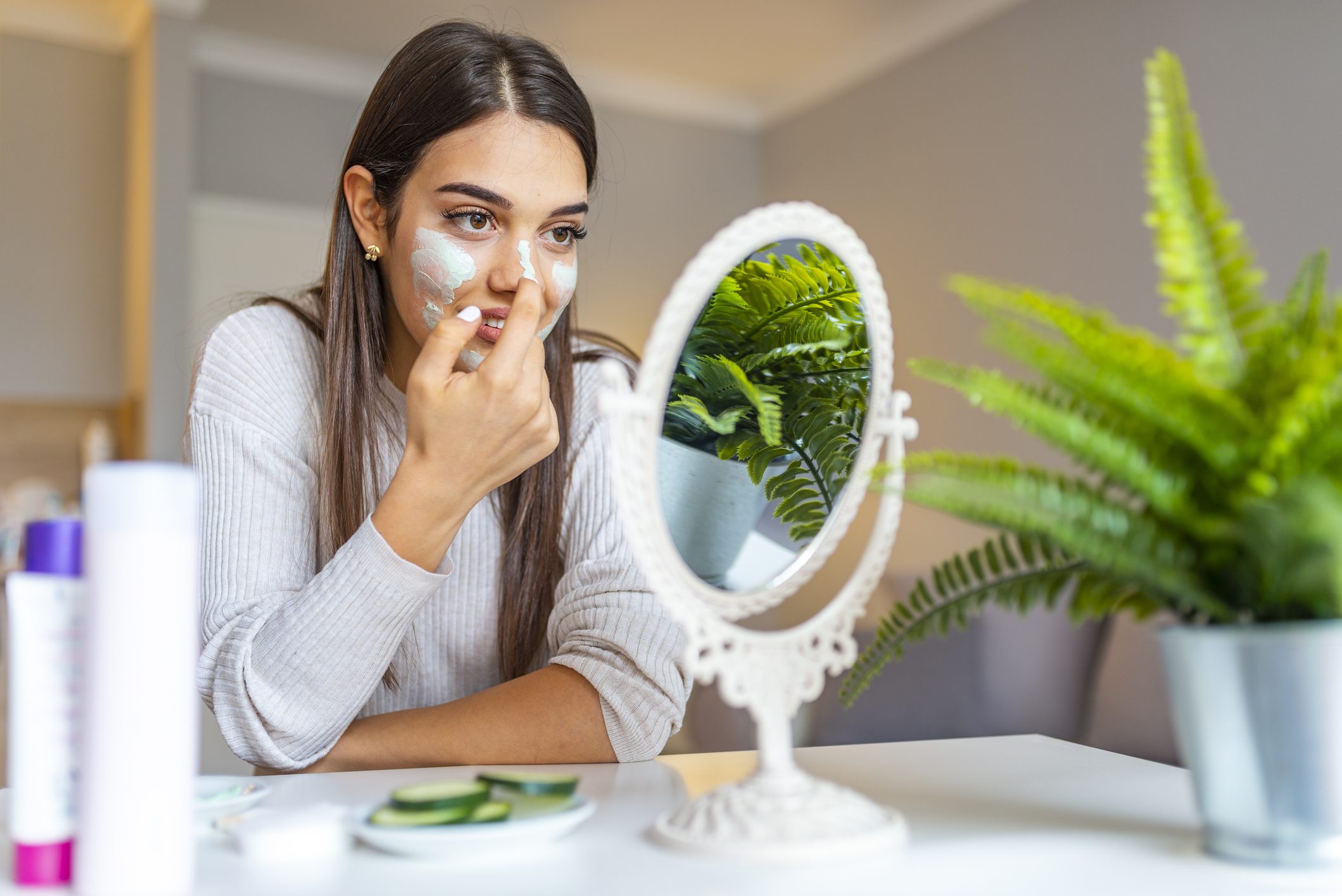 استخدمته كليوباترا .. لماذا يجب أن تشتري منتجات العناية بالبشرة الحاوية على حمض اللاكتيك؟