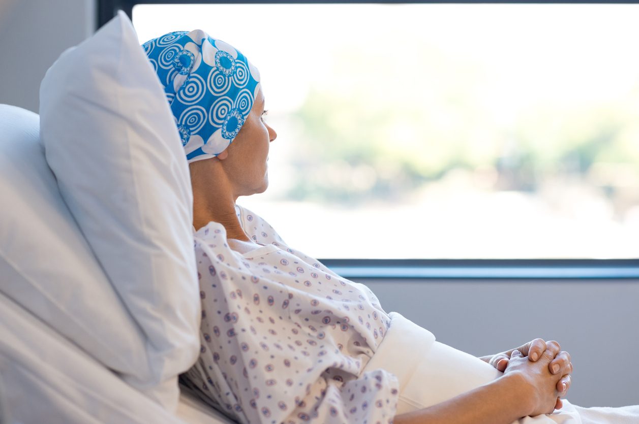 علاج للسرطان يطيل عمر المريض 40 عاماً.. أطباء ومعهم 300 خبير بدأوا العمل لإنتاجه