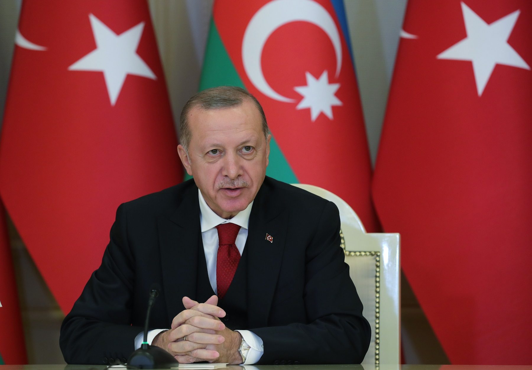 بسبب أبيات شعرية ألقاها أردوغان.. إيران تستدعي السفير التركي في طهران و”تحتج بشدة”
