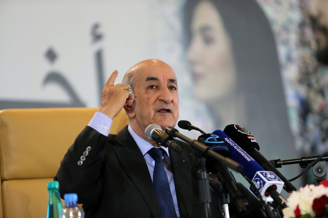 لماذا غضبت الجزائر من الصفقات التي أبرمتها فرنسا لإطلاق رهائنها لدى الجماعات المتطرفة