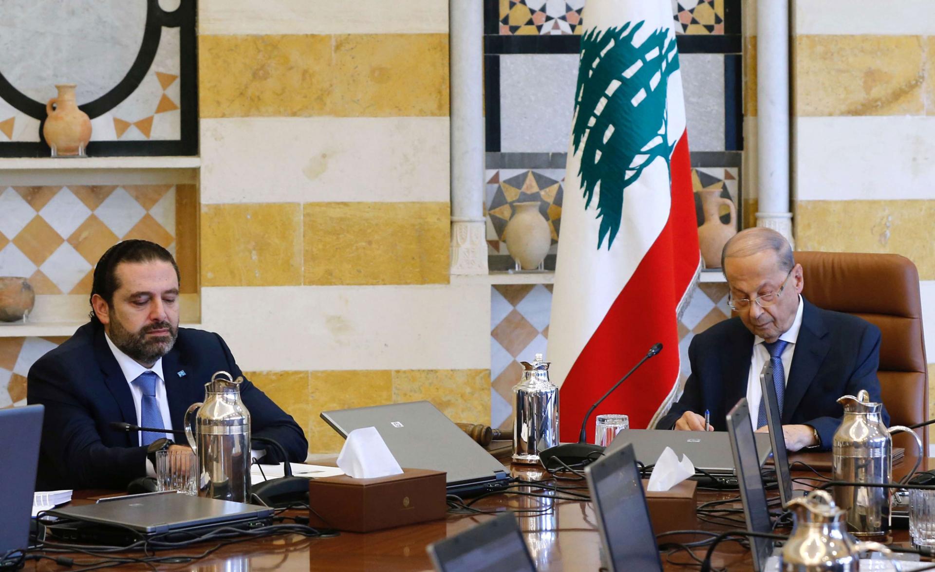 الحريري يحرج عون ويبرِّئ نفسه أمام واشنطن.. يقدِّم تشكيلة حكومية بدون حزب الله ويترك القرار للرئيس