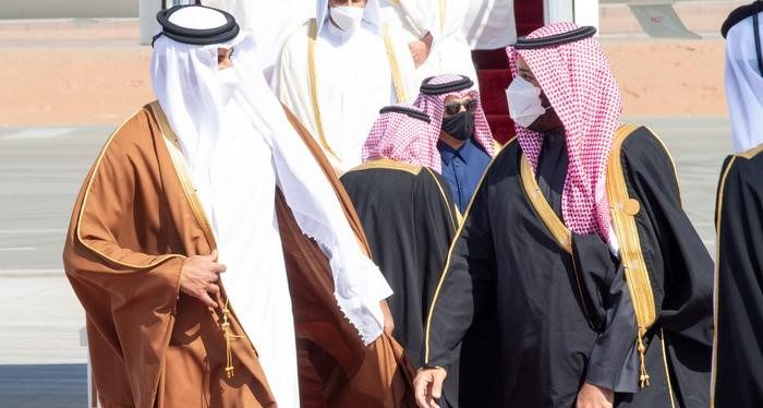 هل تفتح المصالحة الخليجية الباب للوساطة القطرية لحل نزاعات المنطقة؟ إليك أبرز الأزمات التي قد تتدخل بها الدوحة