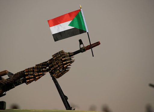 تقارب عسكري بين مصر والسودان وتباعد في مفاوضات سد النهضة.. ما سر هذا التناقض؟