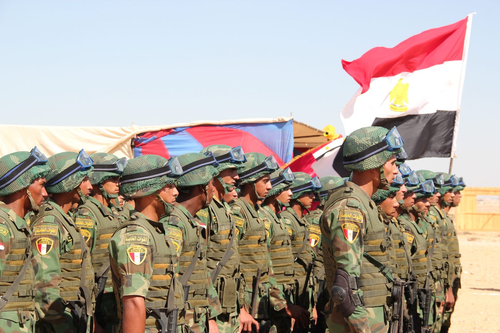 من أكبر مستوردي السلاح في العالم.. ولكن لماذا تراجع تصنيف الجيش المصري؟
