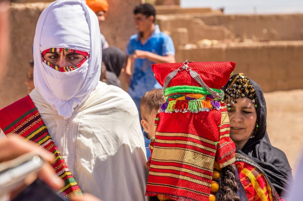 iStock/ تعرف ليلة رأس السنة باسم "ثابورث أسغاس"، أي "باب السنة" لدى القبائل الأمازيغية التي تعيش في الجزائر، وتسمّى أيضاً باسم "عيد الصقّاس" لدى قبائل المغرب الأمازيغ
