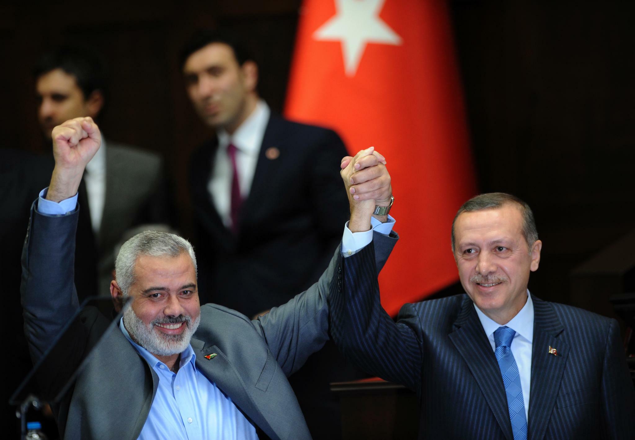 أردوغان يشبّه حماس