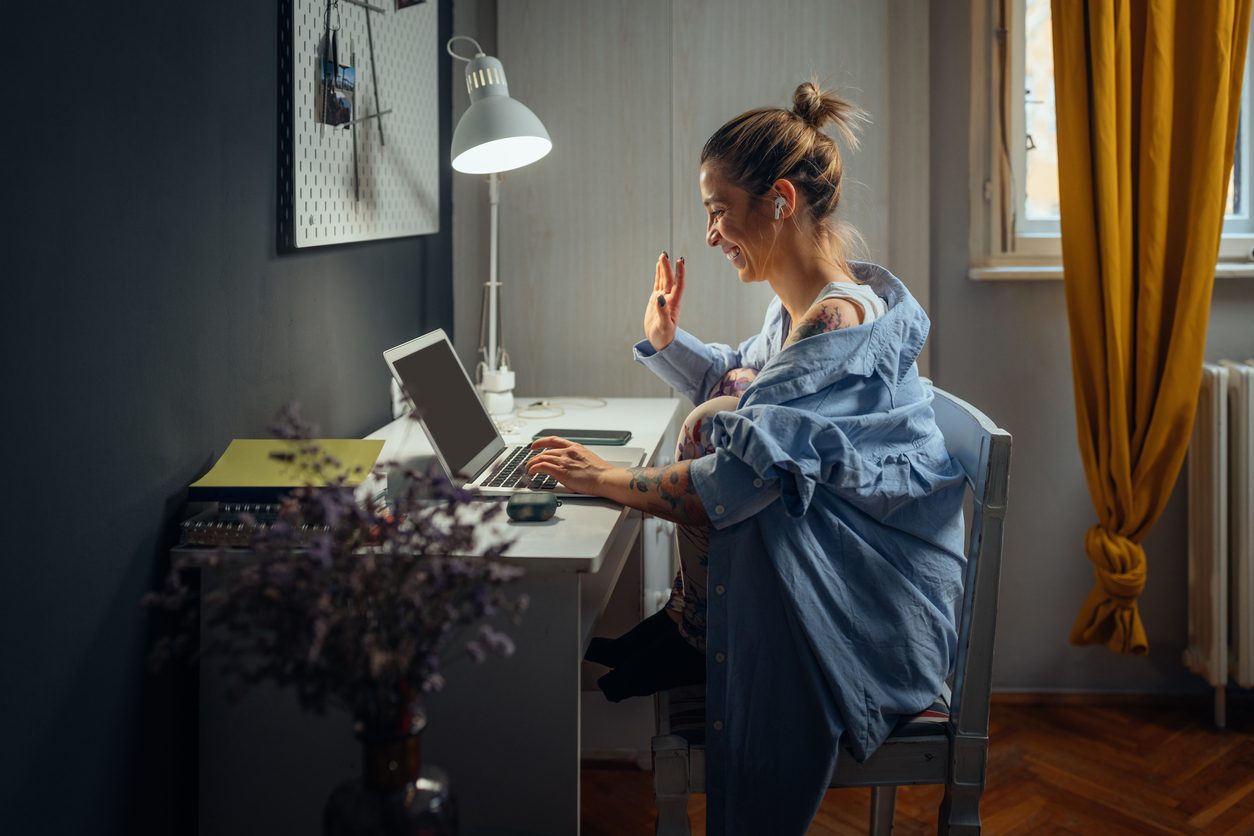 iStock/ العمل من المنزل عبر الإنترنت