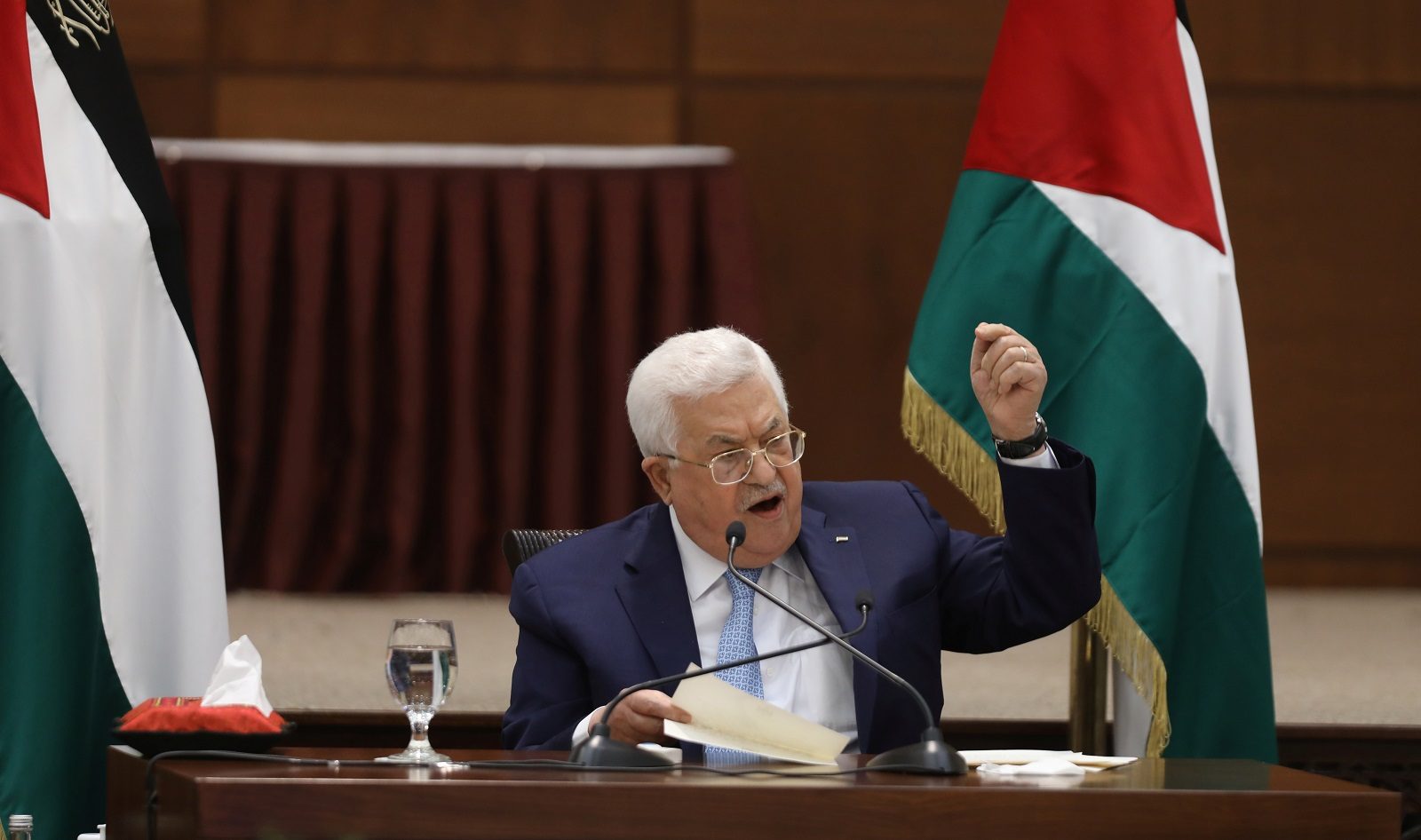 إندبندنت: السلطة الفلسطينية تخطط لإلغاء أول انتخابات تجريها منذ 15 عاماً، وإسرائيل ستكون مُرحبة