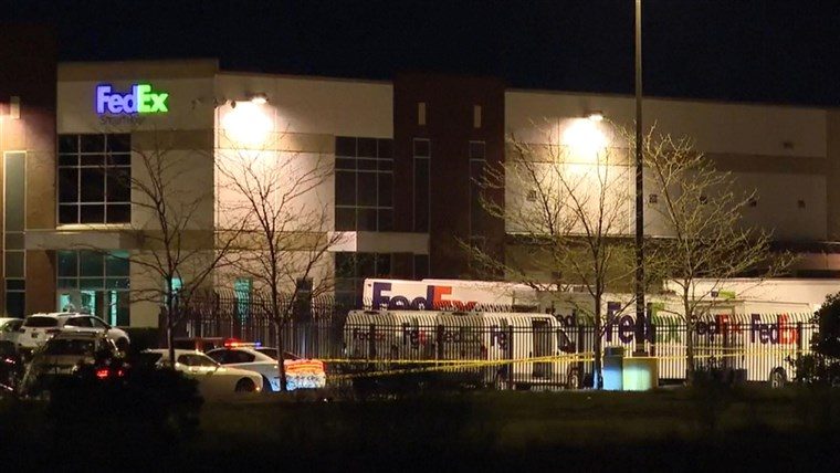 قتل 8 أشخاص ثم انتحر.. الشرطة الأمريكية تكشف تفاصيل حادثة إطلاق النار في منشأة “Fedex”