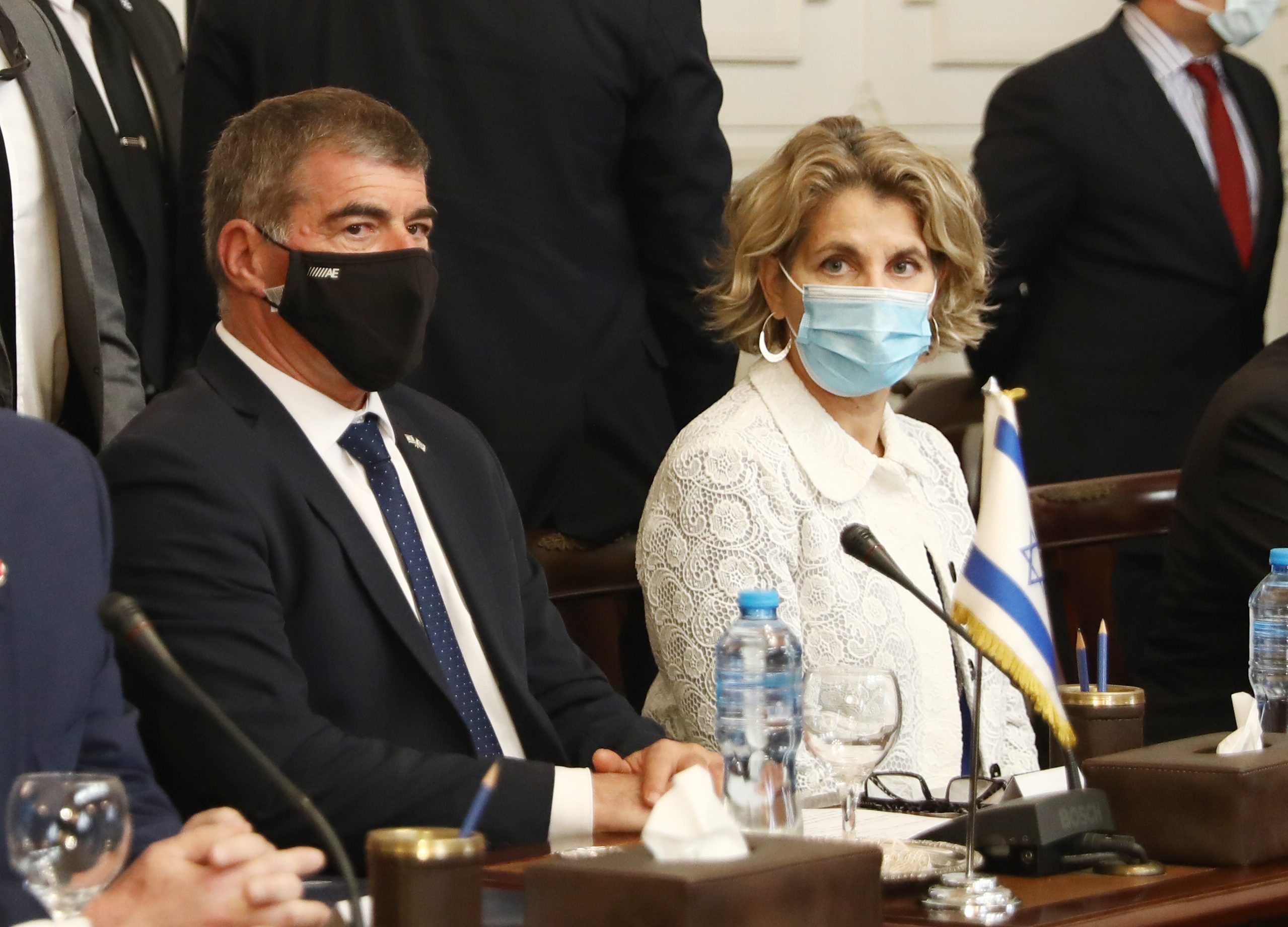 وزير الخارجية الإسرائيلي غابي أشكنازي خلال اجتماع القاهرة