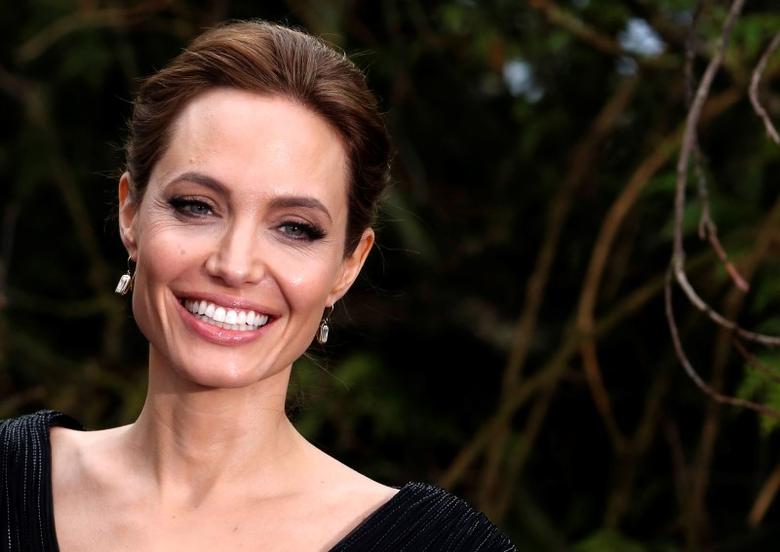 أنجلينا جولي تظهر بالشعر الأشقر في إعلان فيلم مارفل الجديد Eternals (فيديو)