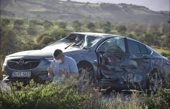 أول ما فعله صلى شكراً بالشارع.. صور لرجل ينجو من حادث سير بأعجوبة تثير إعجاب رواد مواقع التواصل