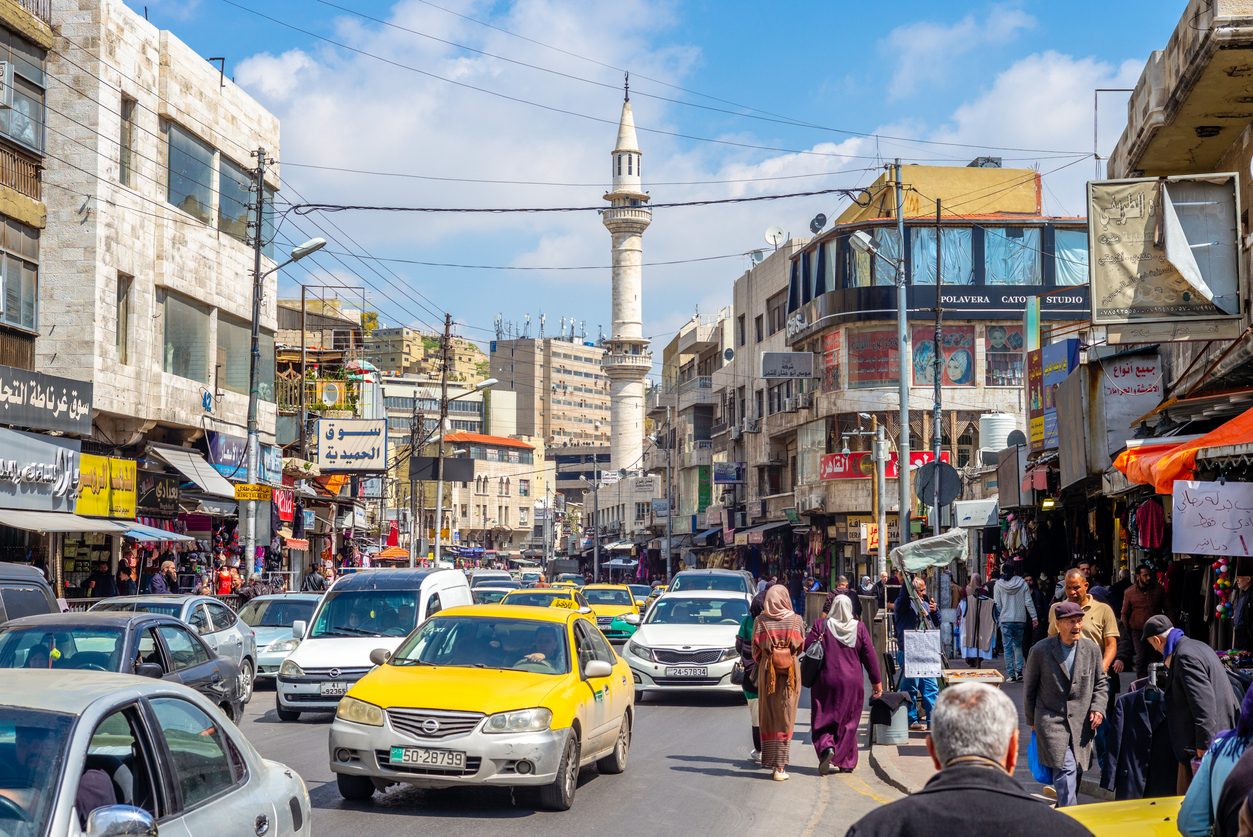 نصف شباب الأردن بلا عمل! وزير: البطالة تسجل رقماً غير مسبوق بالمملكة