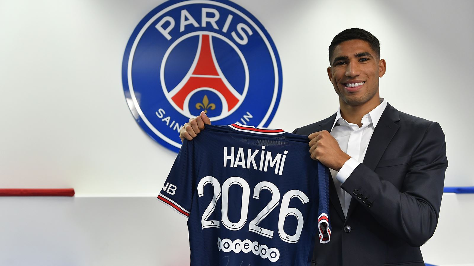 أشرف حكيمي سيلعب يبدأ محطة جديدة في مسيرته الكروية (psg.fr)