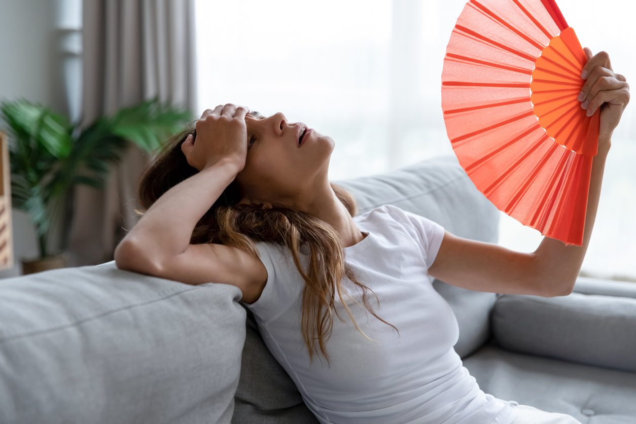 الصداع بسبب الحر مشكلة شائعة وتسبب الألم المبرح