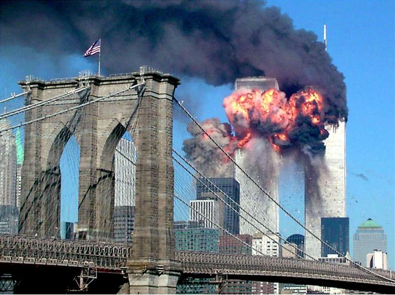 11 سبتمبر هي بداية هذه الفوضى.. كيف حولت أمريكا التعاطف معها إلى كارثة عليها وعلى العالم الإسلامي؟