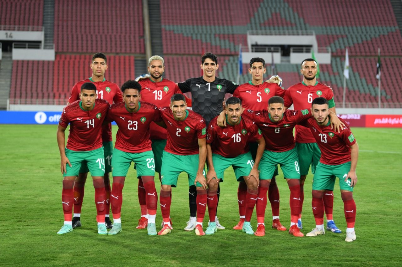 منتخب المغرب لكرة القدم محبوس في فندق وسط غينيا.. تقارير: إطلاق النار يحاصرهم بسبب الانقلاب العسكري