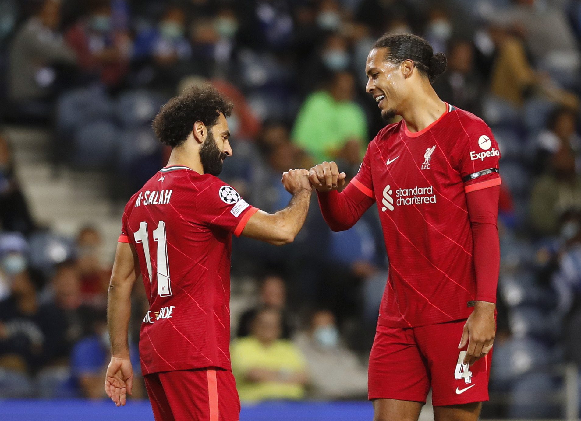 محمد صلاح سجل ثنائية أمام بورتو (رويترز)