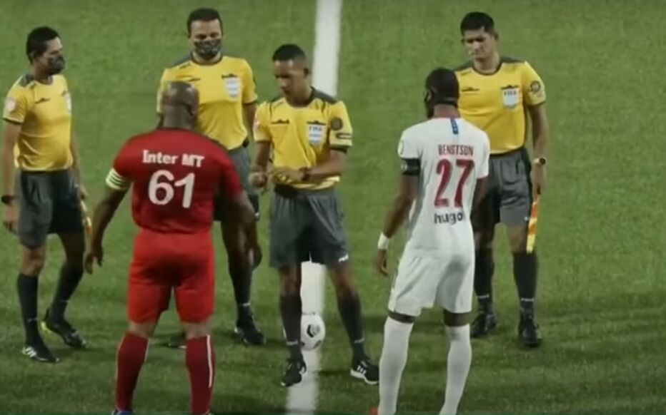 أكبر لاعب كرة قدم