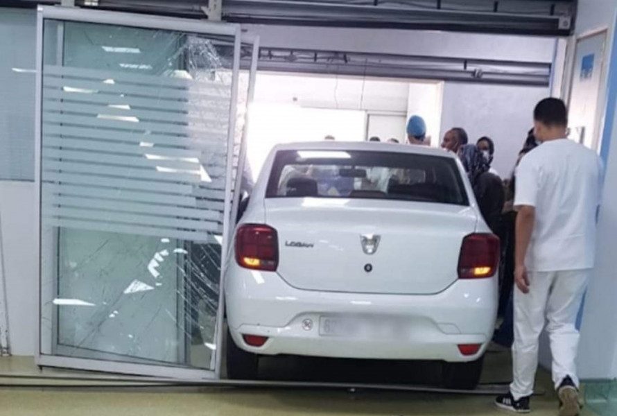 رجل غاضب يقتحم مستشفى “الشيخ زايد” في المغرب بسيارته.. صحيفة: يحمل جنسية أوروبية (فيديو)
