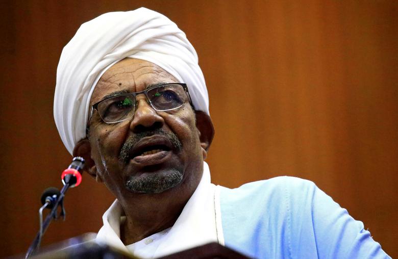 فصلت مئات السفراء والمهندسين.. لجنة إزالة التمكين بالسودان، أداة لمحاربة الفساد أم للانتقام السياسي؟