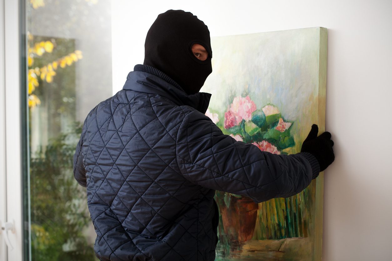 قاذمة بأشهر اللوحات الفنية المسروقة