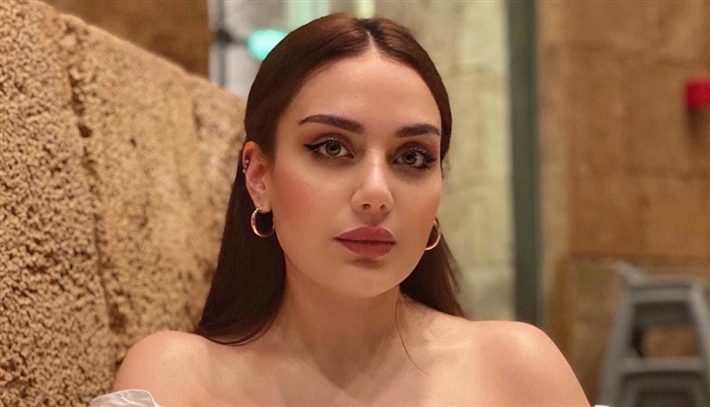 ابنة هيفاء وهبي تشارك تفاصيل خضوعها لعملية حقن شفاه (فيديو)