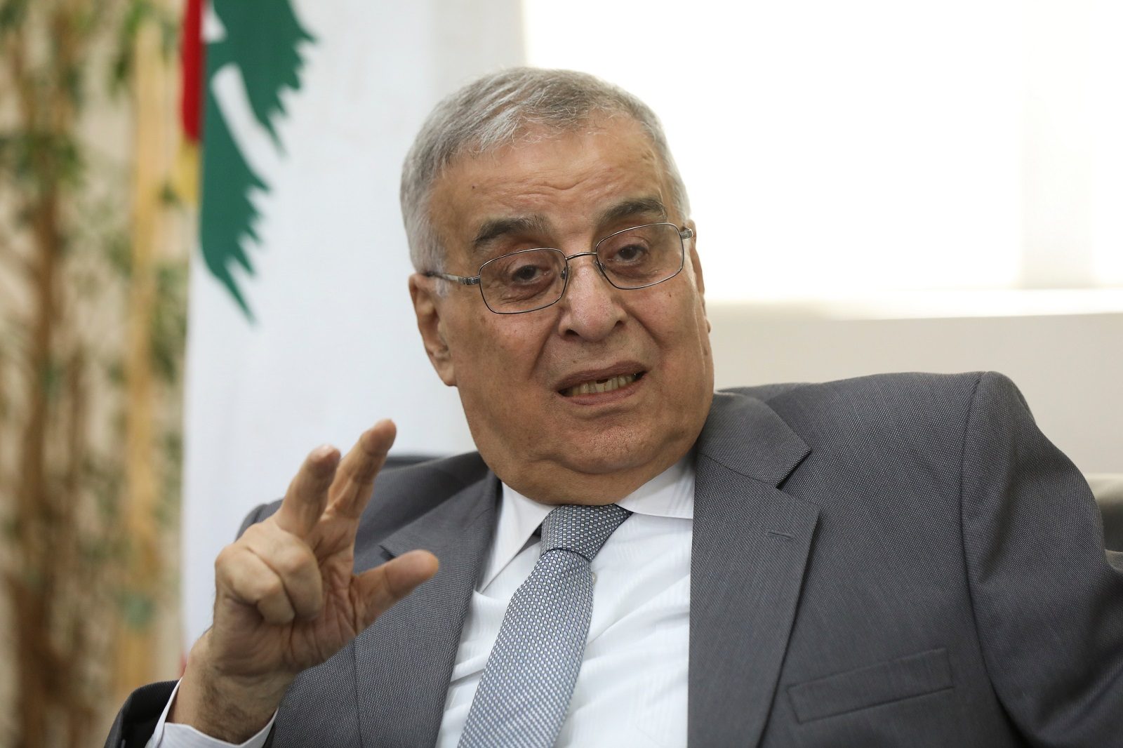 تسجيلات لوزير خارجية لبنان