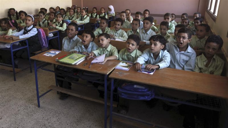 منهج الصف الرابع بمصر.. عندما قررت أن أحمي ابني من تكرار تجربتي التعليمية