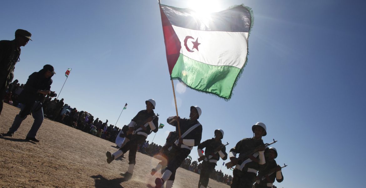 التنقيب عن النفط والمعادن بالصحراء