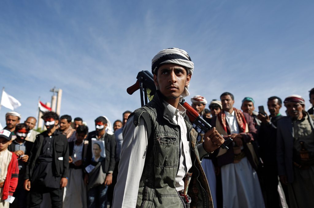 وول ستريت جورنال: الحوثيون يريدون إعادة دبلوماسي إيراني لبلده بعدما أثار غضبهم رغم مساعدته لهم
