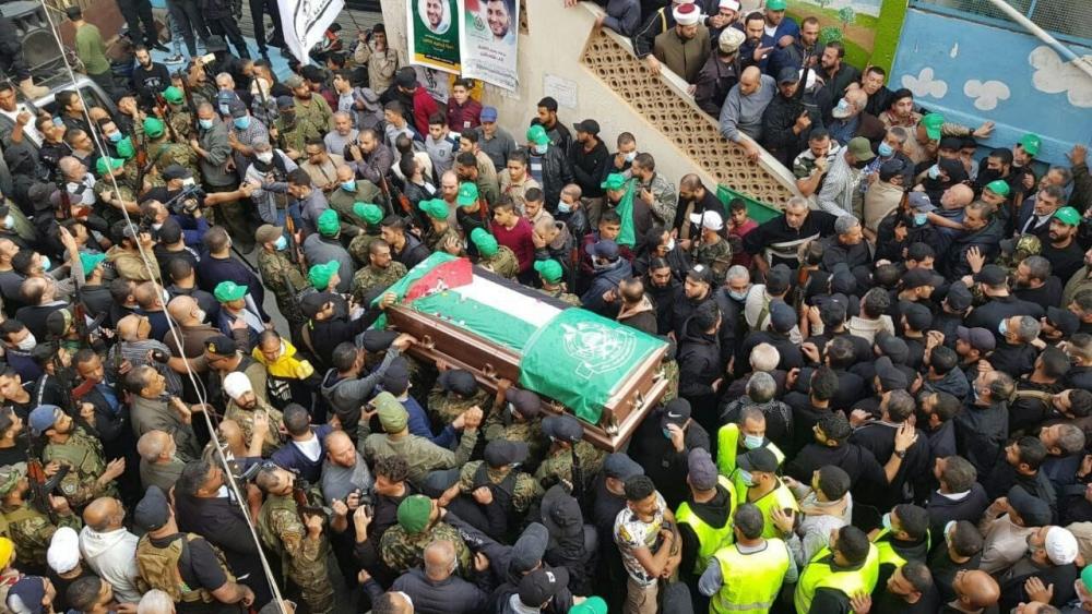 مقتل 4 أشخاص وإصابة آخرين بينهم قيادي بحماس في إطلاق نار استهدف جنازة بمخيم للاجئين جنوب لبنان