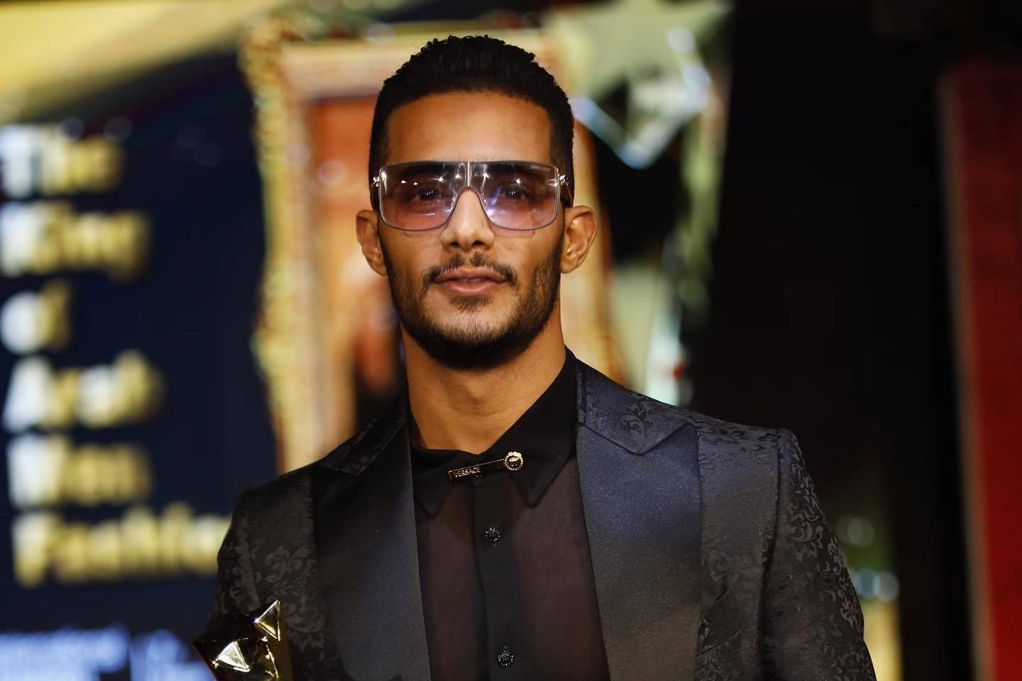 محمد رمضان يردّ على أخت مايكل جاكسون بعد أن شاركت فيديو ساخراً له أثناء سقوطه على المسرح