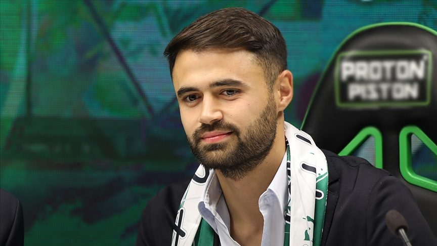 وفاة لاعب المنتخب التركي أحمد يلماز جاليك (الأناضول)