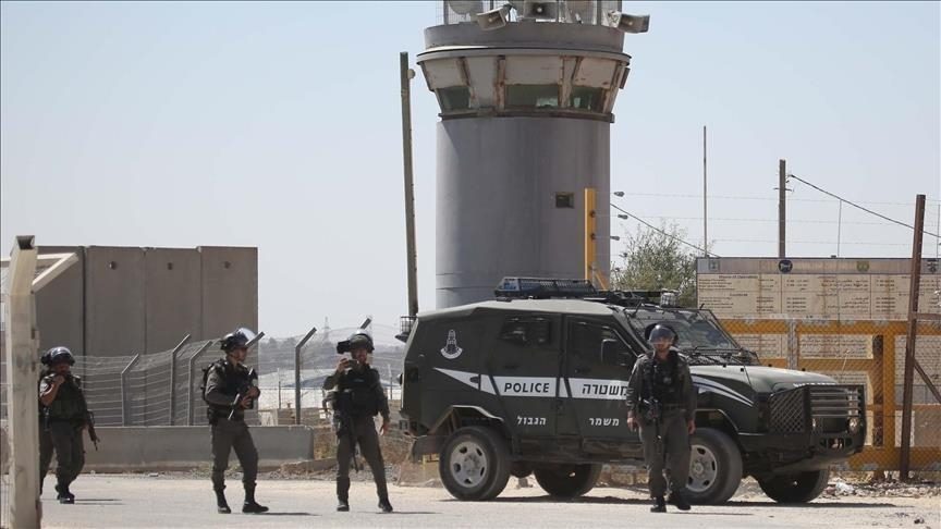 بدأه الانتداب البريطاني قبل 77 عاماً.. قصة الاعتقال الإداري الذي تُعاقب به إسرائيل الفلسطينيين جماعياً