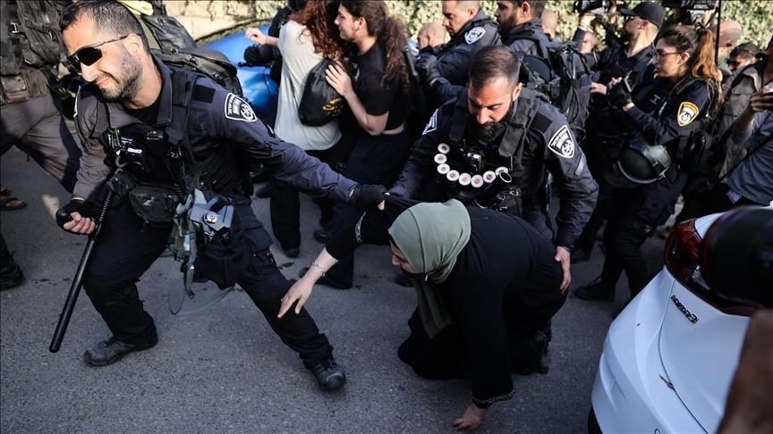 “بن غفير” يشعل “الشيخ جراح” من جديد.. حاول عقد اجتماع لمكتبه في الحي واشتباكات بين فلسطينيين ومستوطنين