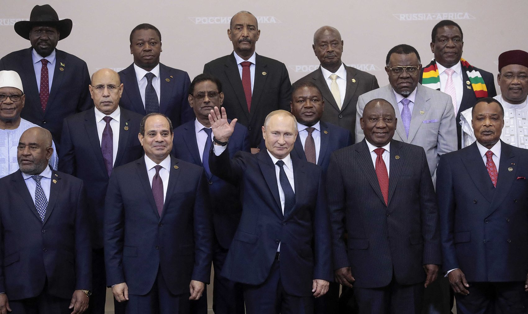 كيف وجدت روسيا في إفريقيا ظهيراً لها بعدما نبذها الغرب بسبب حربها على أوكرانيا؟