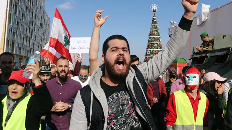 نجوم الشاشات يدخلون السباق.. هل ينجح الإعلاميون اللبنانيون فيما فشل فيه الساسة؟