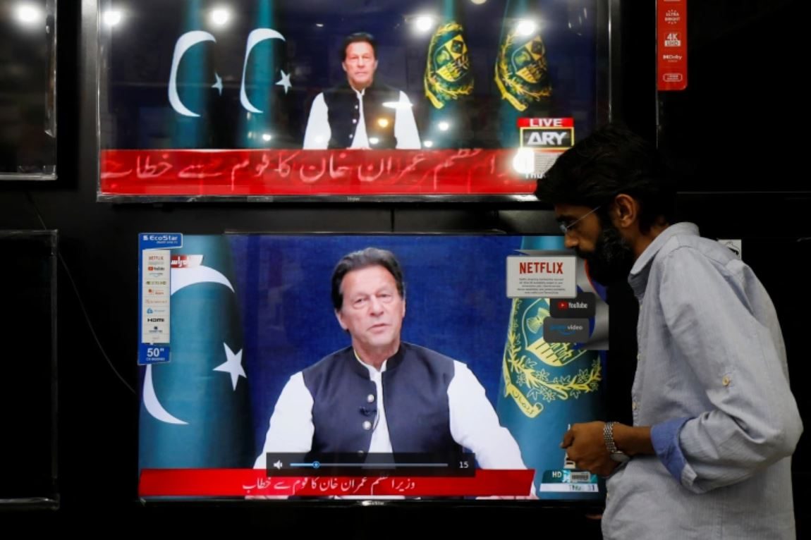 عمران خان يرفض الاستقالة قبل تصويت البرلمان ضده.. اتهم أمريكا بدعم المعارضة الباكستانية للإطاحة به
