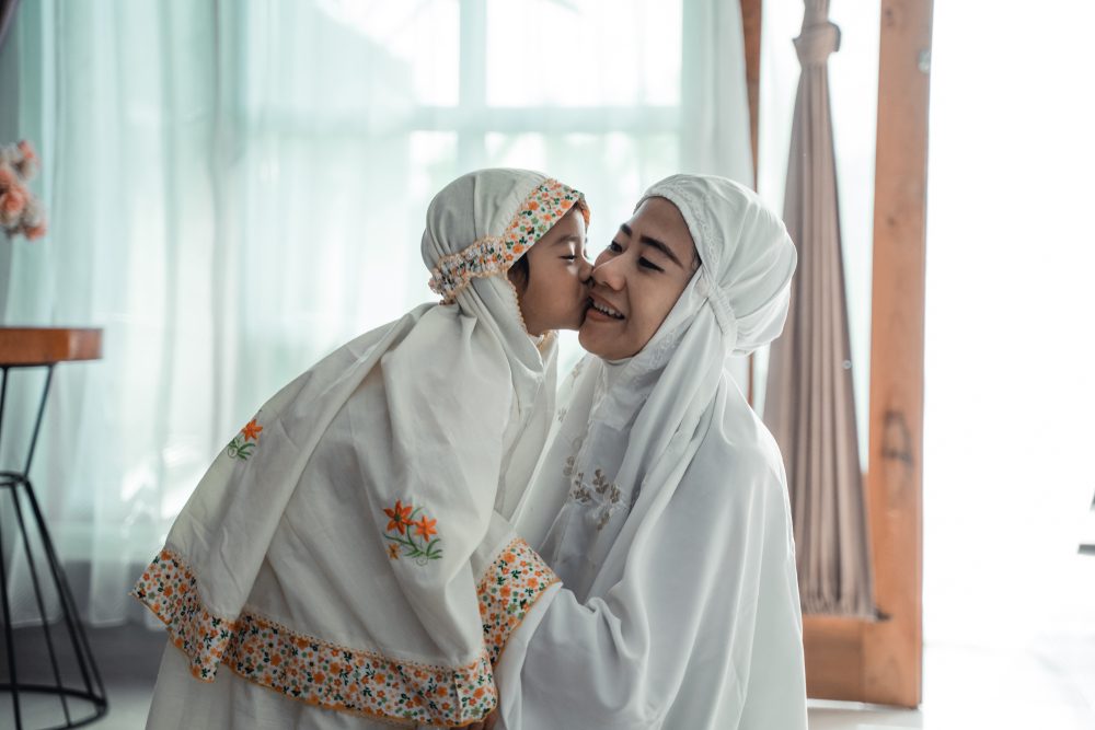 كيف تهيئين طفلك لاستقبال شهر رمضان؟/ shutterstock
