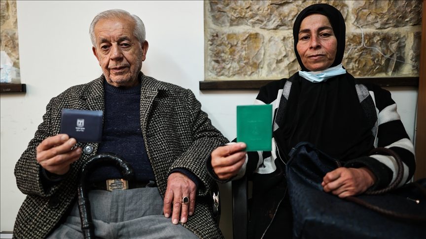 الكنيست الإسرائيلي يقر قانوناً يمنع لمّ شمل الفلسطينيين.. سيحرم جمع الأزواج والعائلات من المناطق المختلفة