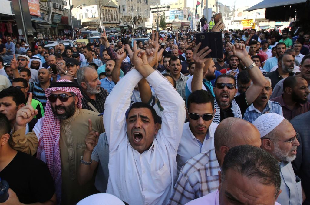 مسيرة حاشدة في الأردن نصرة للأقصى.. الآلاف طالبوا بفتح الحدود وطرد سفير الاحتلال من عمّان