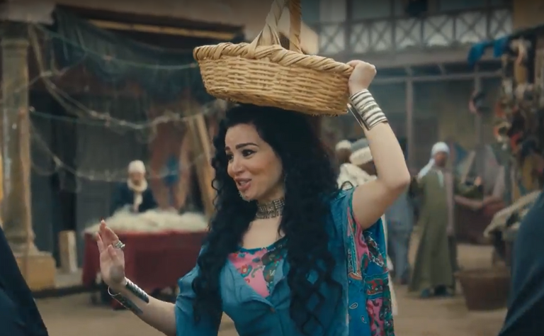 مي عز الدين